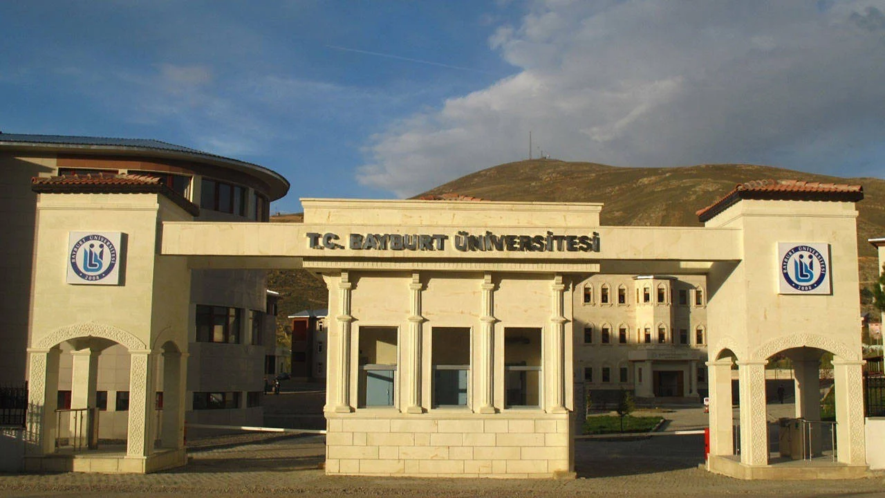 Üniversitedeki kadroya kişiye özel ilan