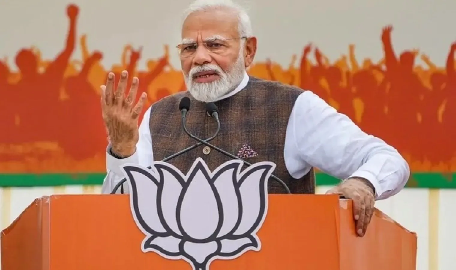 Modi tanrı tarafından seçildiğini iddia etti