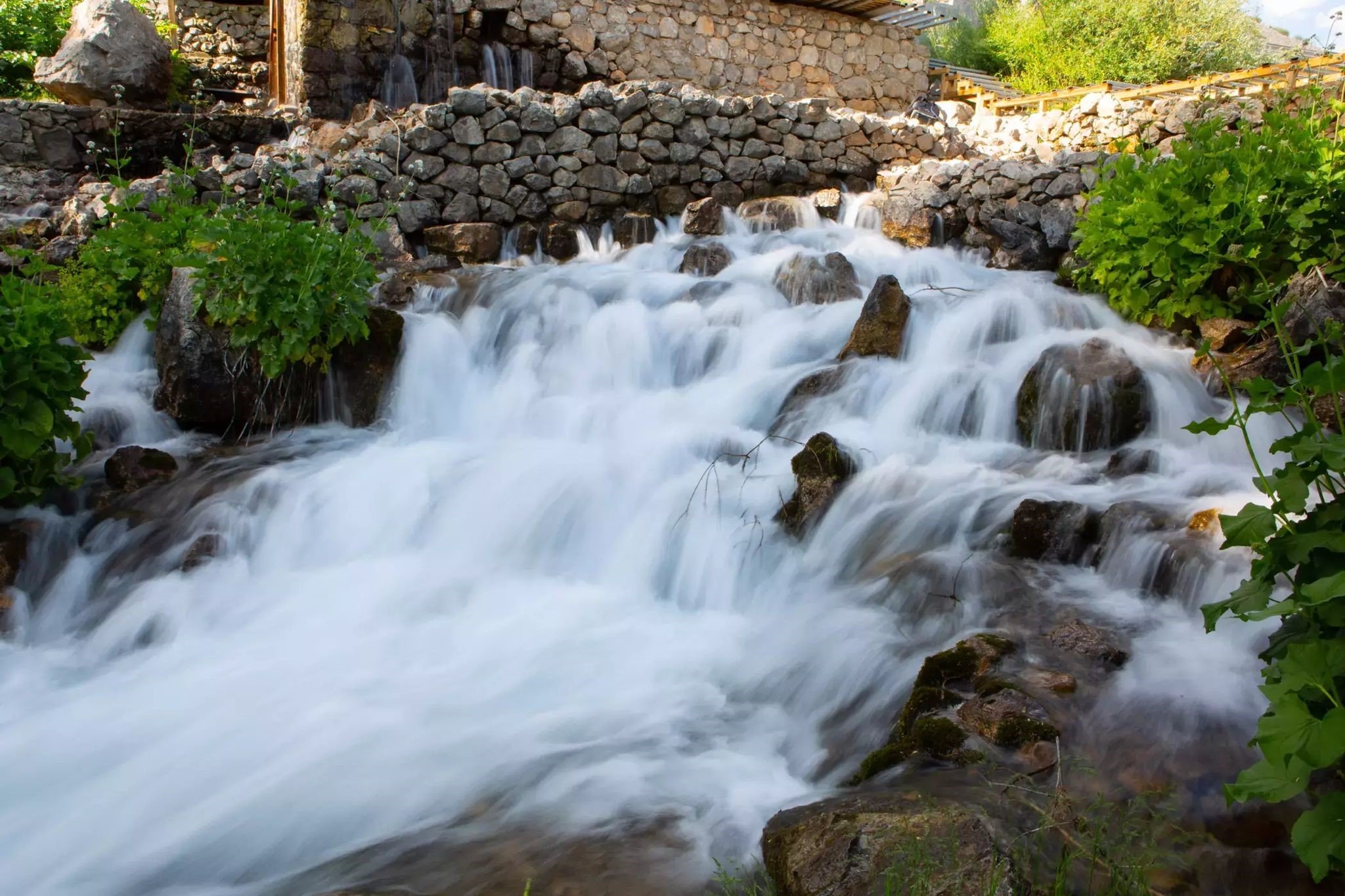 Munzur Gözeleri’nde piknik, yüzme ve kamp yasağı