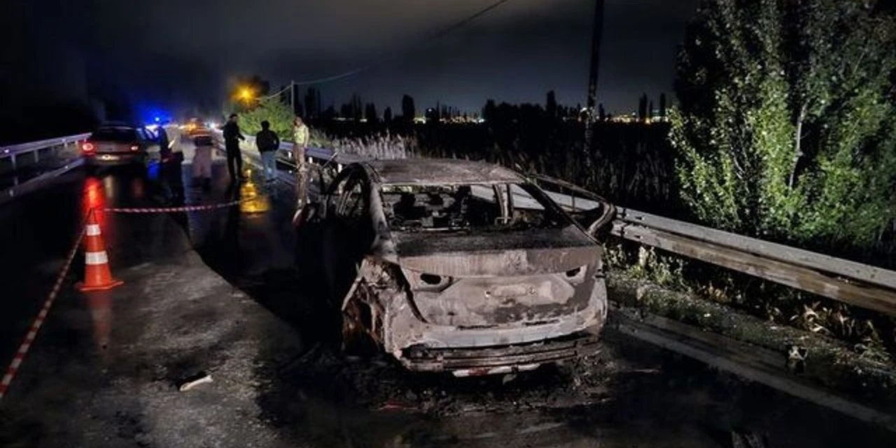 Erzincan’da bir araç alev aldı; sürücü yaralandı, yolcu yaşamını yitirdi