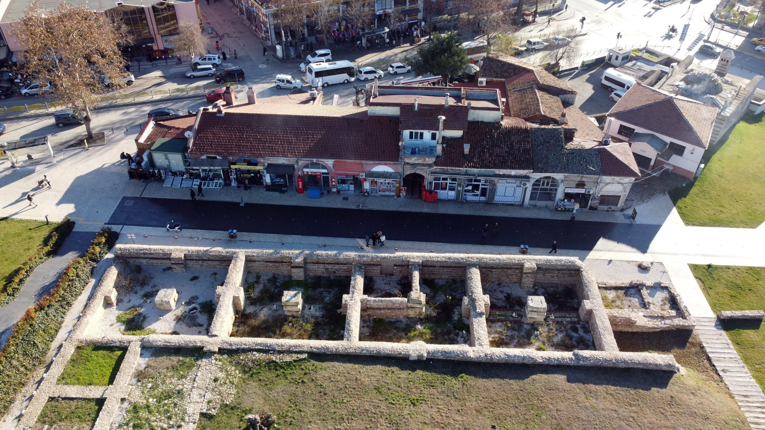 Selimiye Meydanı'ndaki 6 asırlık han ve hamamın restorasyonuna başlandı
