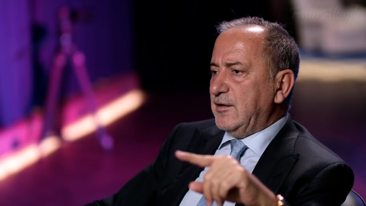 Bakan Uraloğlu'nun özel jetle seyahat tartışmasına Fatih Altaylı: Bunlar sıvıyorum, tüy dikiyorum demek