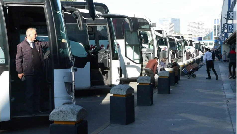 Bayram öncesi müjde! Emeklilere şehirlerarası otobüslerde yüzde 20 indirim avantajı Resmi Gazete'de yayımlandı