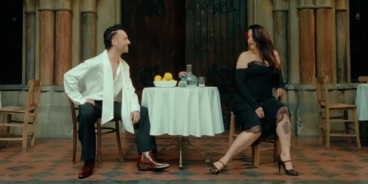 Mabel Matiz ve Aşkın Nur Yengi'den heyecanlandıran düet: "İki Satır Yara"