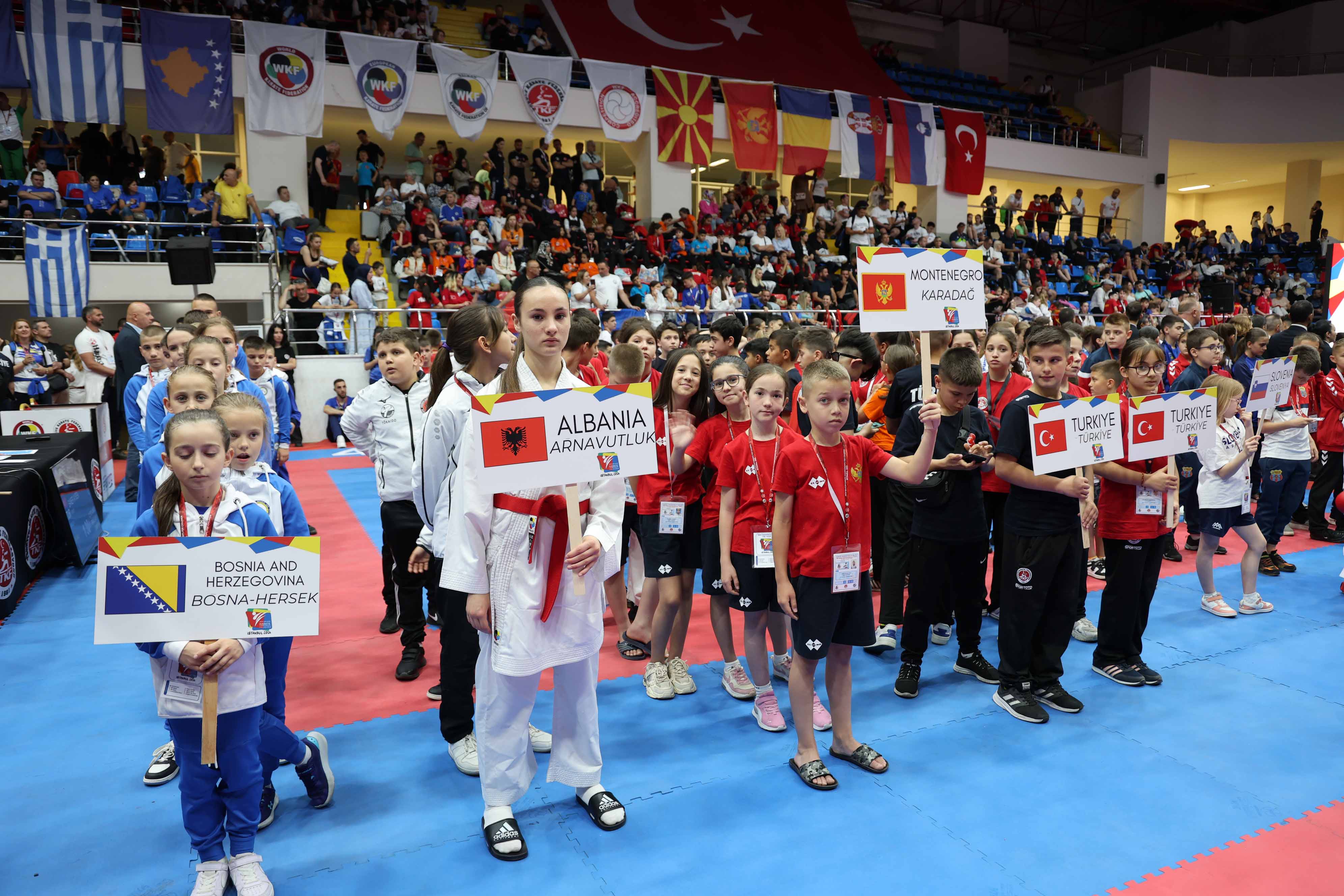 28. Balkan Çocuklar Karate Şampiyonası İstanbul'da başladı