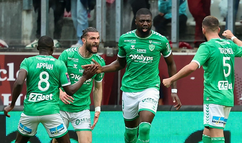 St. Etienne'in dönüşü... Fransa'da Ligue 1'ın son takımı belli oldu