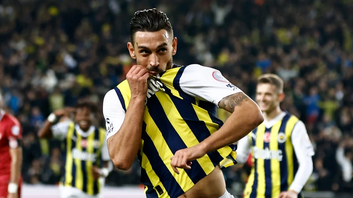 İrfan Can Kahveci kararını verdi: Fenerbahçe ile devam edecek mi?