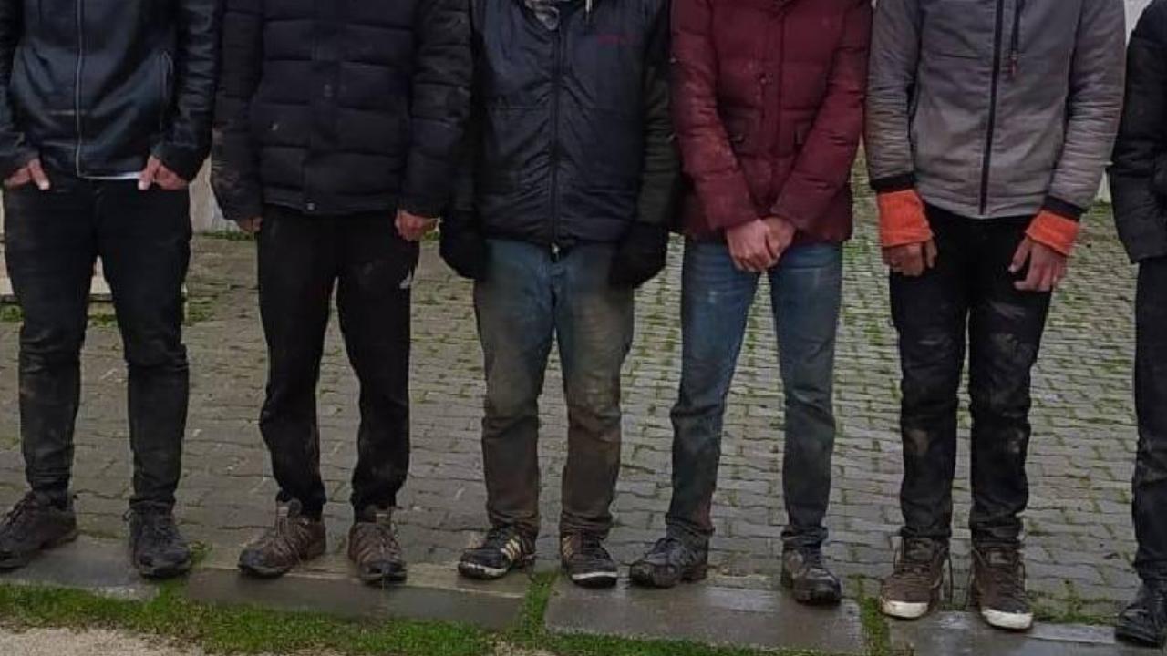 Edirne'de iki insan kaçakçısı ve 5 göçmen yakalandı