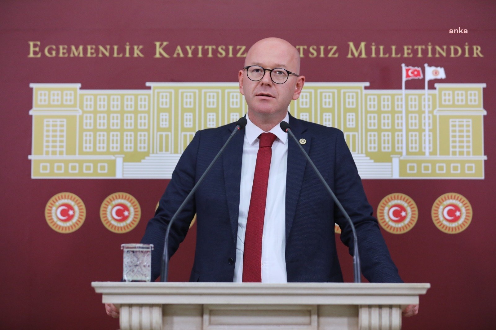 CHP’li Sarı’dan, Bakan Tekin’e “mezuniyet” tepkisi