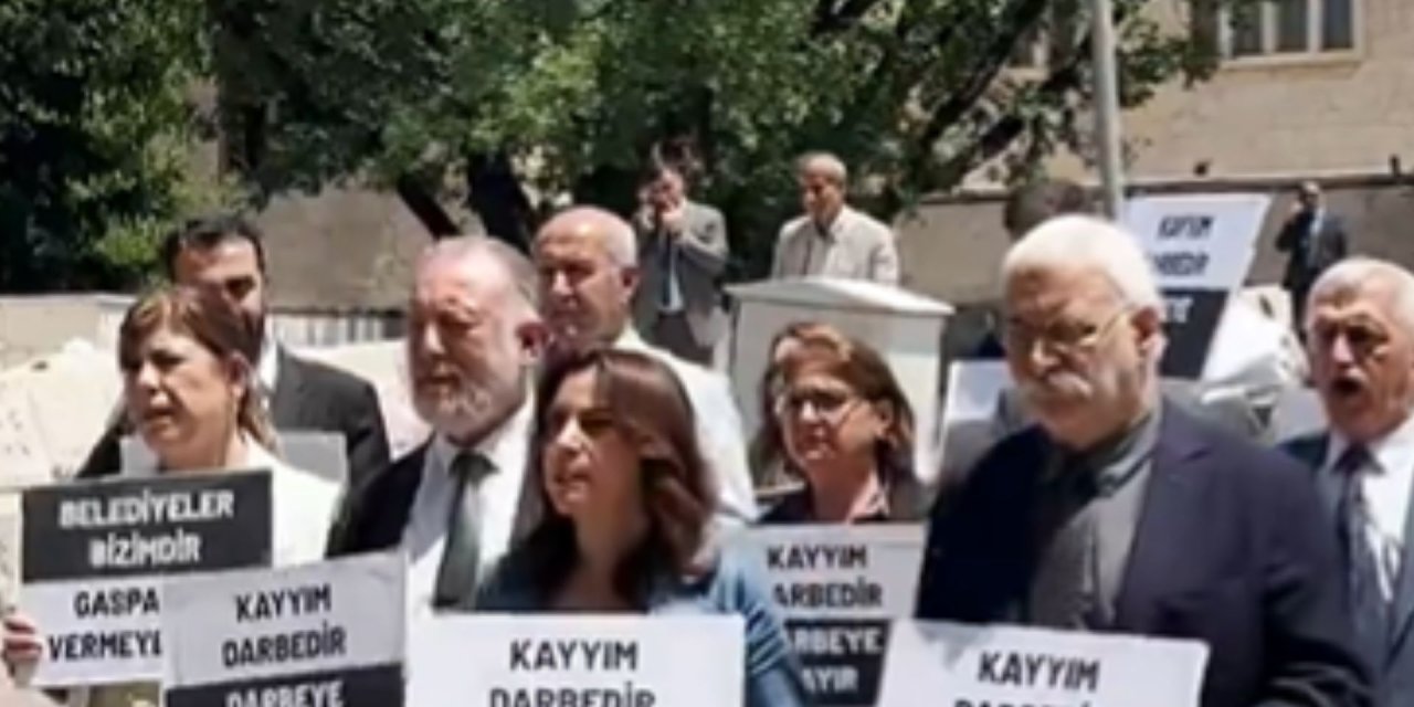 Ankara’da kayyım protestosu: Milletvekilleri İçişleri Bakanlığı’na yürüdü