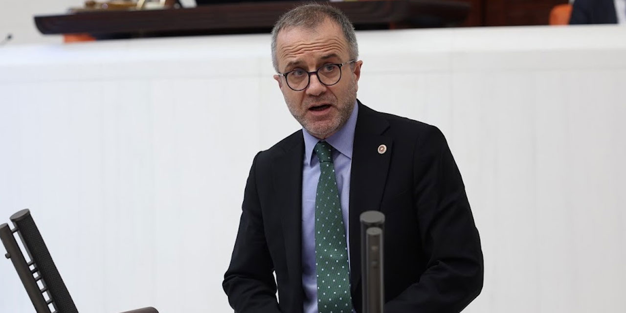 CHP'li Konuralp'ten AKP'ye 'kayyum' tepkisi: 'Atadığınız isimlerin suistimalleriyle de yüzleşin'