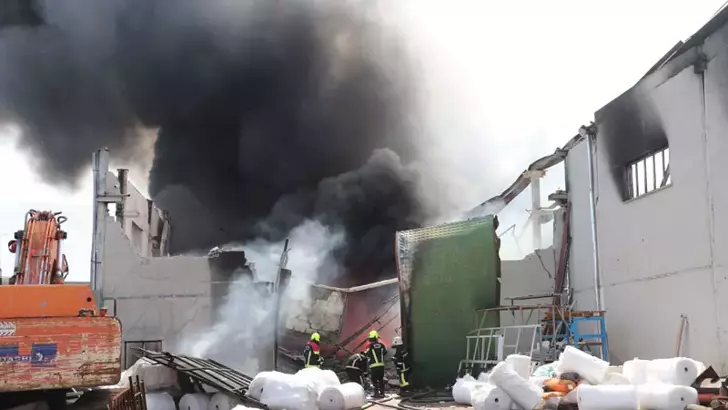 Kayseri OSB’deki ambalaj fabrikasında yangın