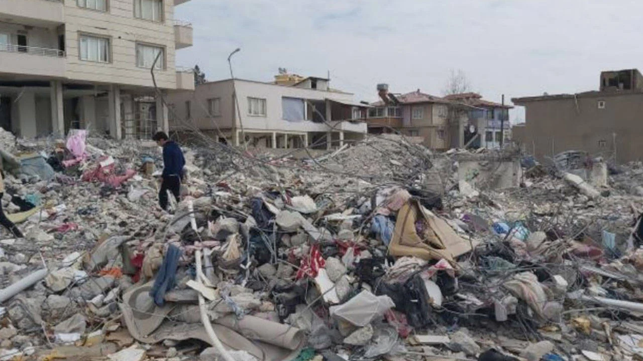 Depremde 67 kişi hayatını kaybetmişti: Eski AKP’li Meclis üyesinin binası denetlenmemiş