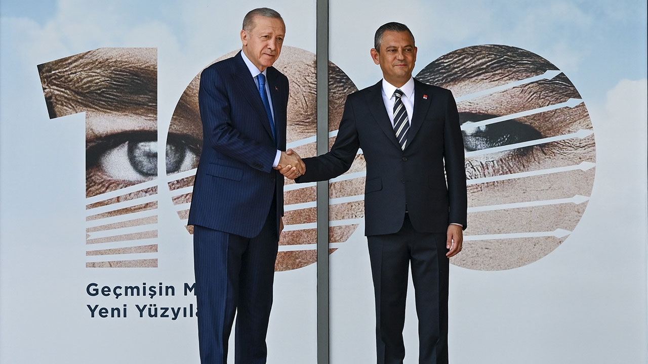 Erdoğan 18 yıl sonra CHP Genel Merkezi'nde: İşte ilk fotoğraflar