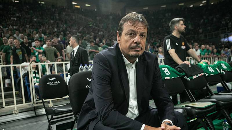 Ergin Ataman tarih yazmaya devam ediyor! Panathinaikos, Olympiakos’u devirip şampiyon oldu