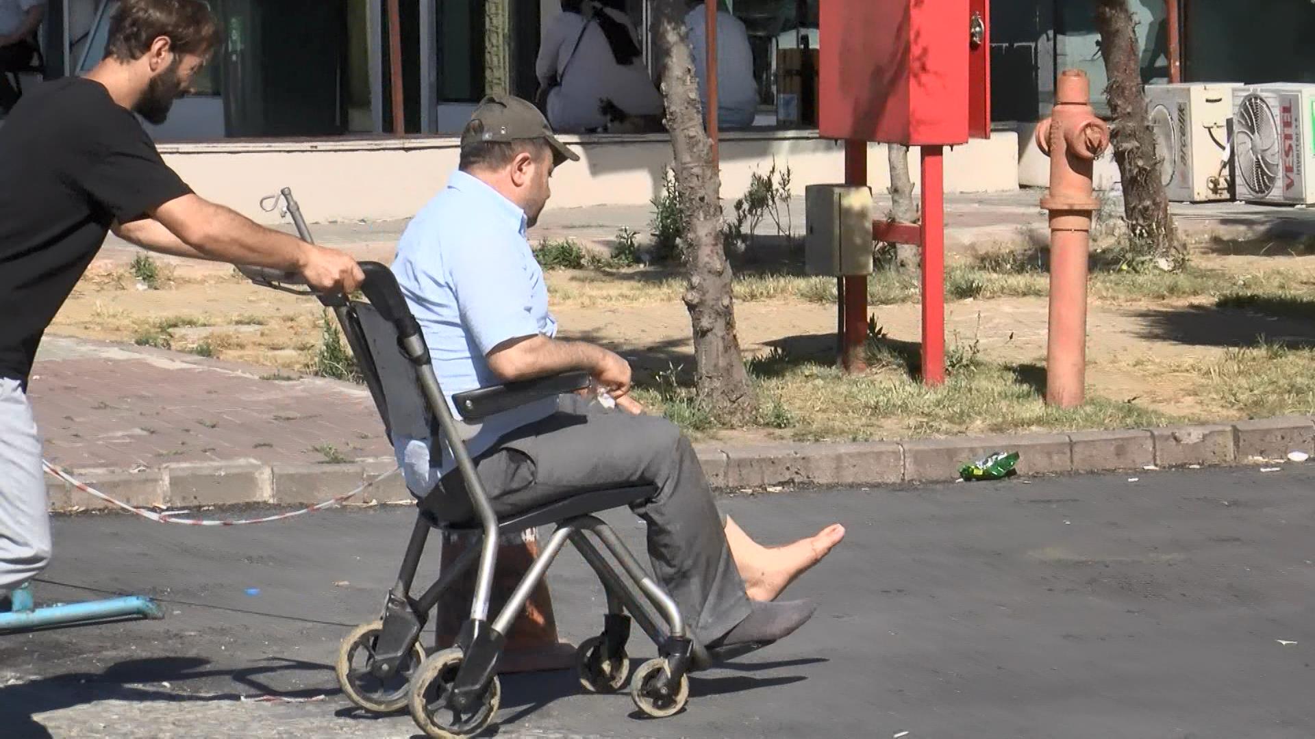 Sultangazi'de kaçan kurbanlığı yakalamak isterken ayak bileğini kırdı