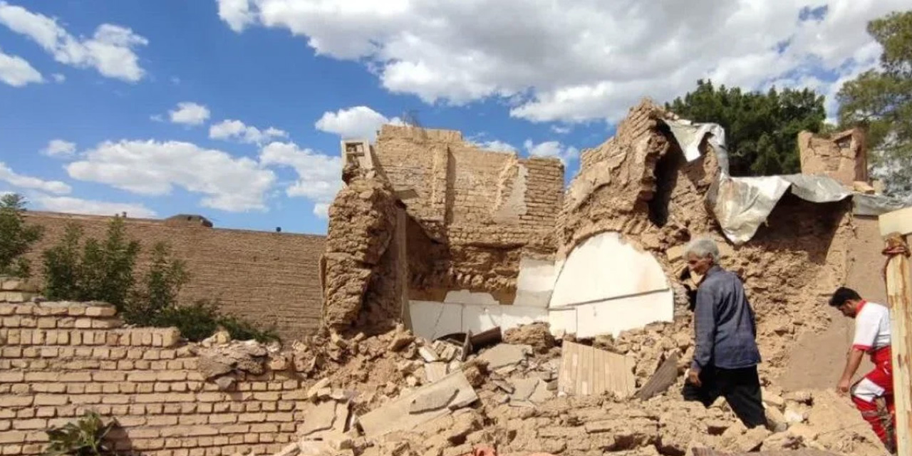 İran'da deprem: 4 kişi hayatını kaybetti 120 kişi yaralandı