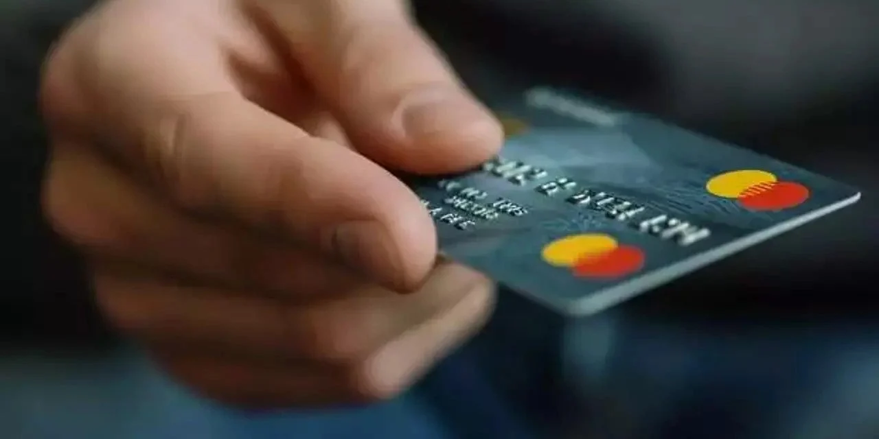 Kart borcunu ödeyemediği için yasal takibe düşenlerin sayısı 1 milyon kişiye dayandı
