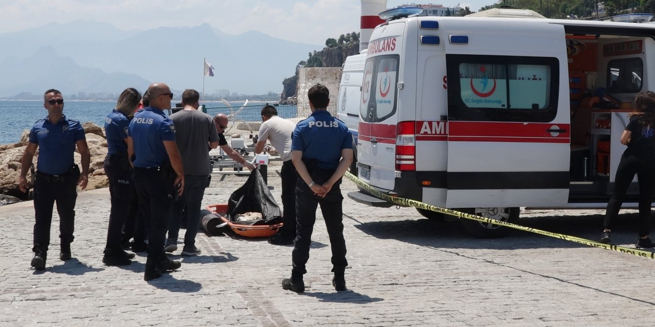 Antalya'da denizde, kol, bacak ve başsız ceset bulundu