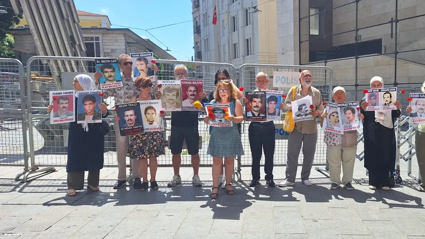 Cumartesi Anneleri 1004'üncü haftada Galatasaray Meydanı'ndaydı