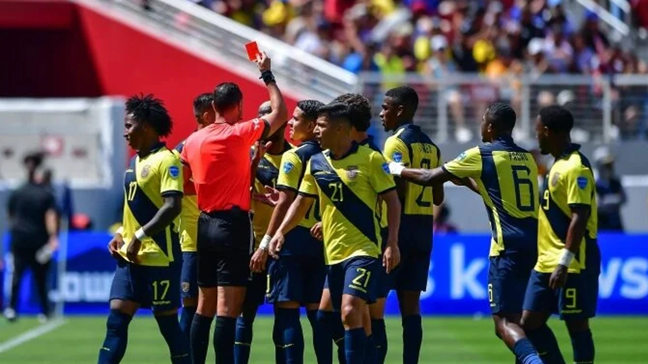 Enner Valencia, Copa America'da kırmızı kart gördü