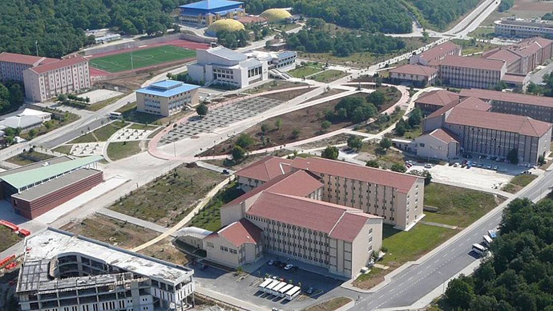 Ahlaka aykırı bulundu: Üniversitede Hekimlik Andı'ndaki cinsel yönelim ibaresi yasaklandı