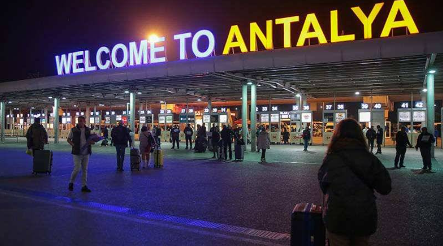 Antalya Havalimanı bir günde rekora ulaştı!