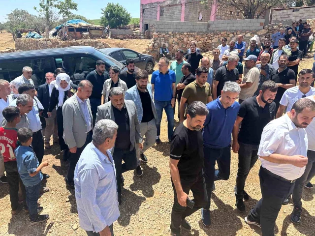 Mazıdağ'da yangında ölenlerin taziyesinde vali ve AKP'li vekile tepki