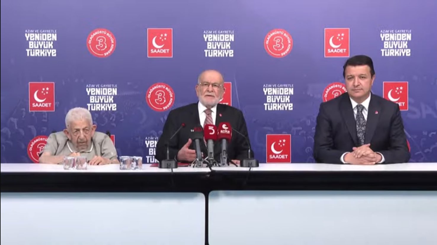Recai Kutan ile açıklama yapan Temel Karamollaoğlu destekleyeceği adayı açıkladı