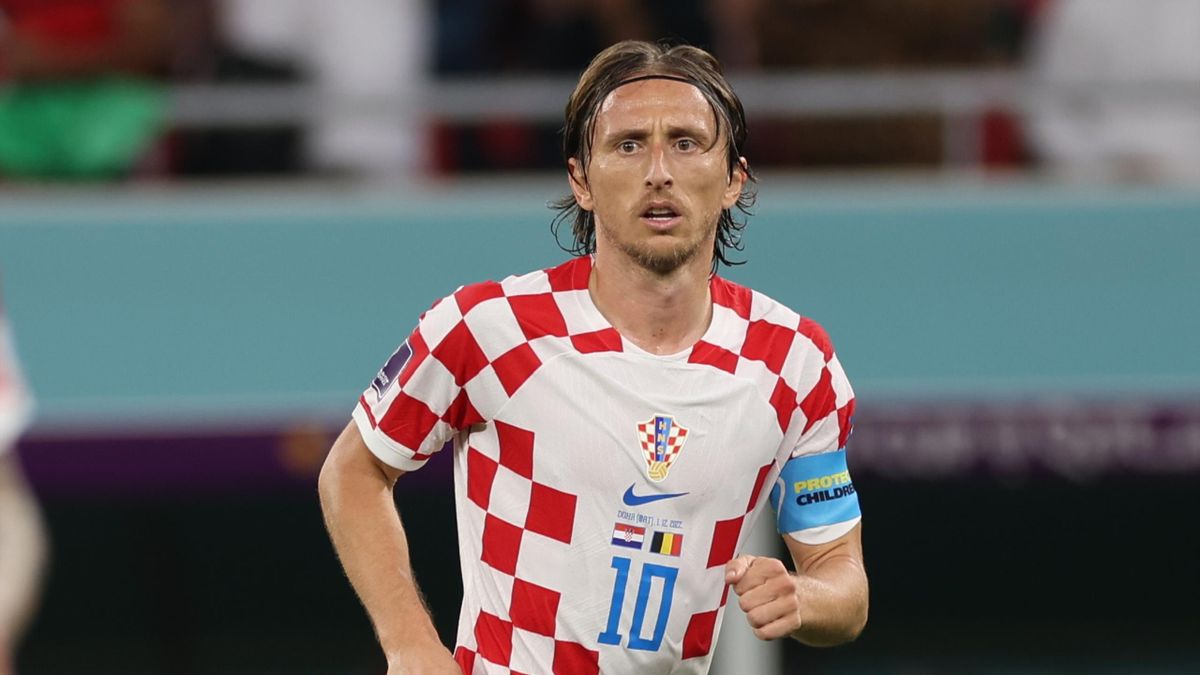 Hırvat futbolcu Modric'in basın toplantısında duygusal anlar
