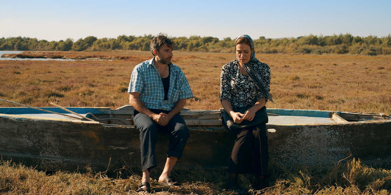 "Kum Zambağı" filmi, ömür adanmış bir aşkı sinemaya taşıyor