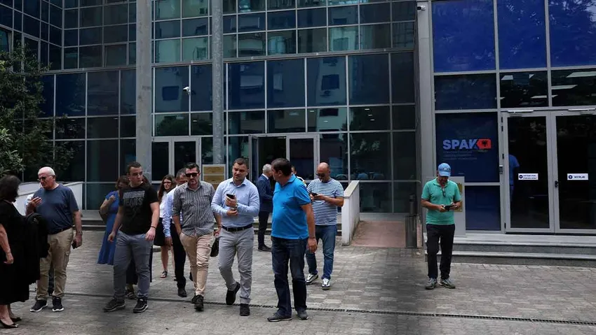 Arnavutluk'ta tutuklu Yunan belediye başkanının cezası onandı