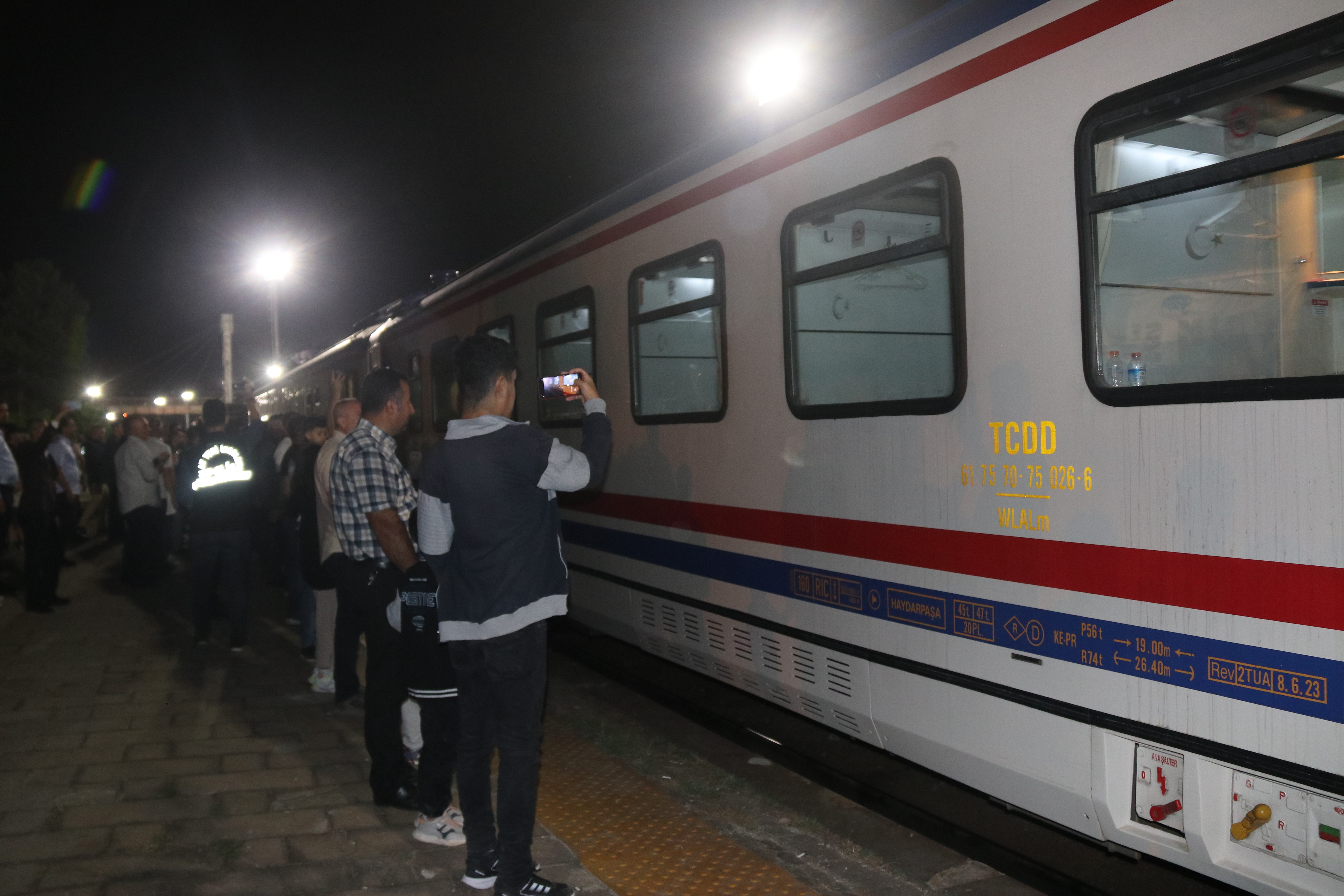 Tatvan Turistik Treni ilk seferini iki günde bitirdi