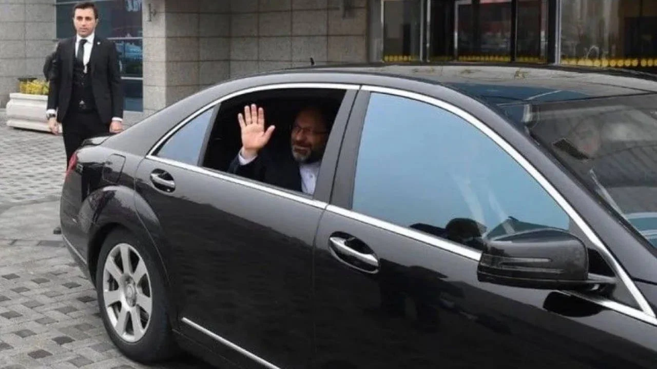 Diyanet “iade ettik” demişti: Ali Erbaş’ın Audi A8 aracı 150 metre ilerideki depoya kaldırılmış
