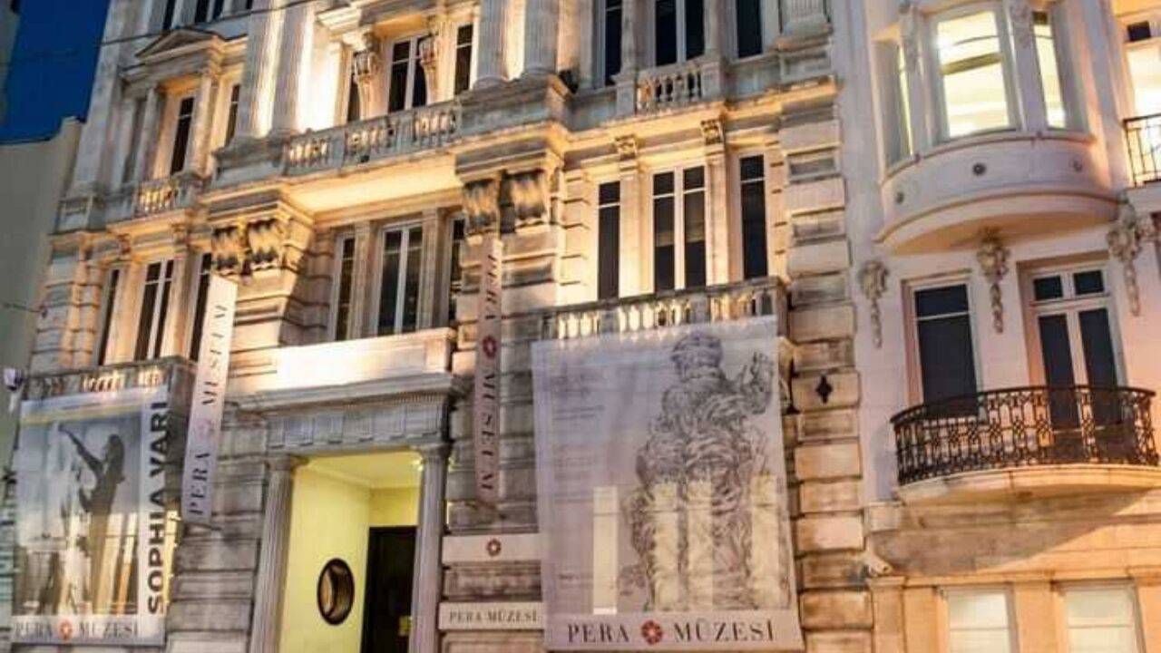 Yeni Akit tarafından hedef gösterilen Pera Müzesi’nden yanıt geldi