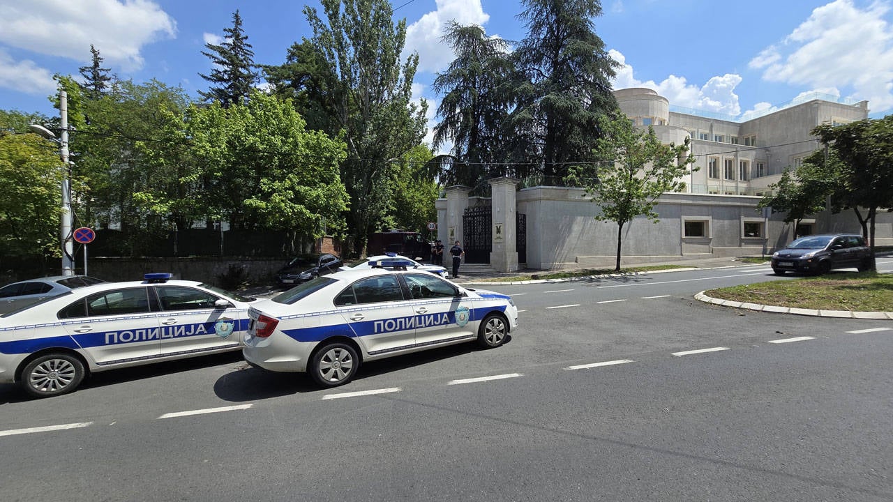 İsrail Büyükelçiliği'ne saldırıda bir polis memuru yaralandı