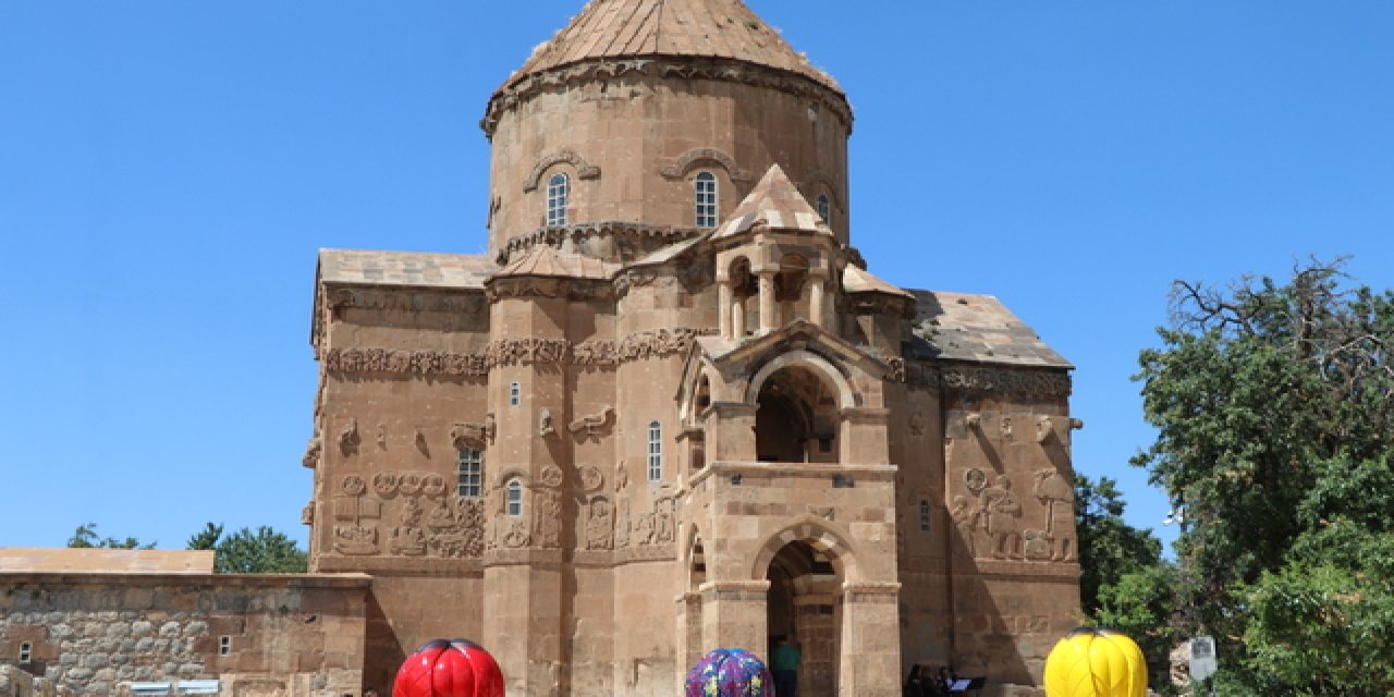 Akdamar Adası'ında 'Mozart Küçük Bir Gece Müziği' konseri