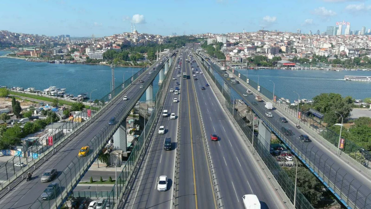 İBB duyurdu: Haliç köprüsünün Kadıköy yönü kapatılacak