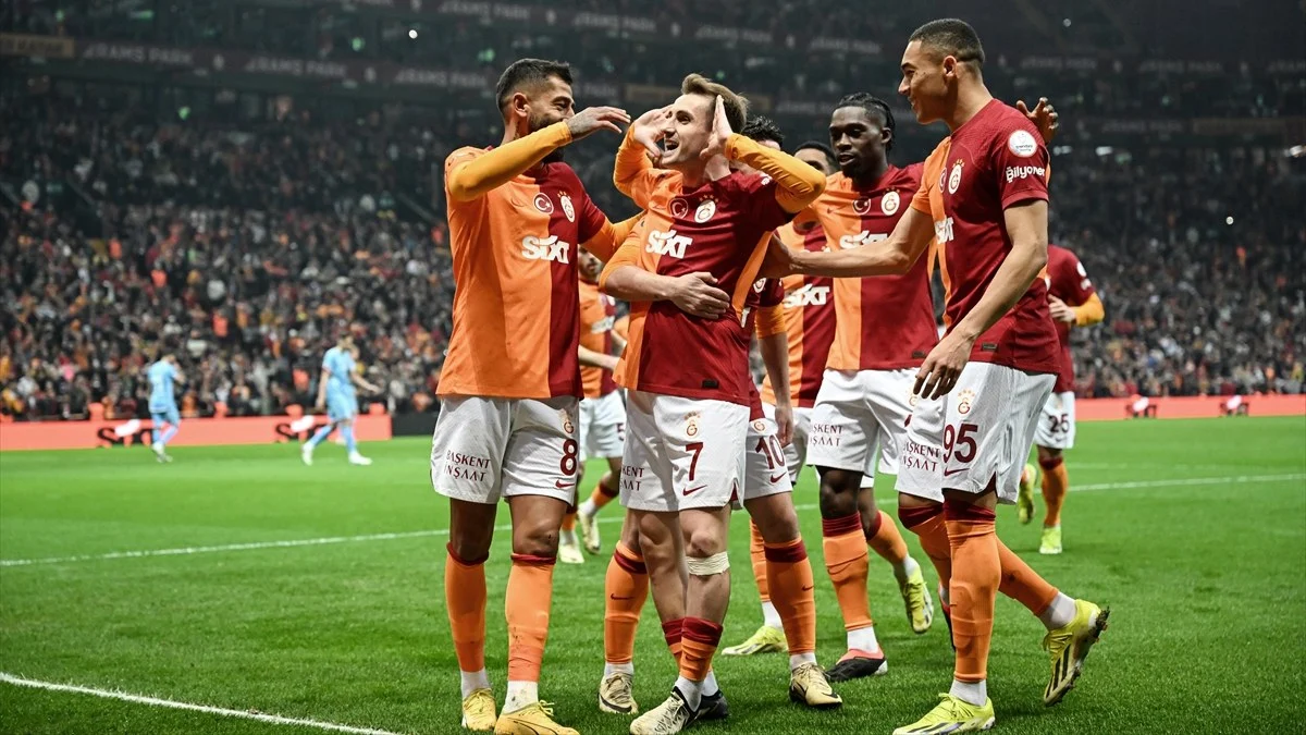 Galatasaray-Fatih Karagümrük maçının ilk 11'leri belli oldu