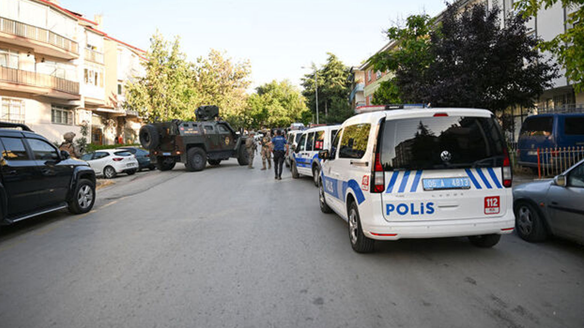 Ankara'da tüyler ürperten cinayet! Rehin aldığı oğlu ve kızını öldürüp, intihar etti