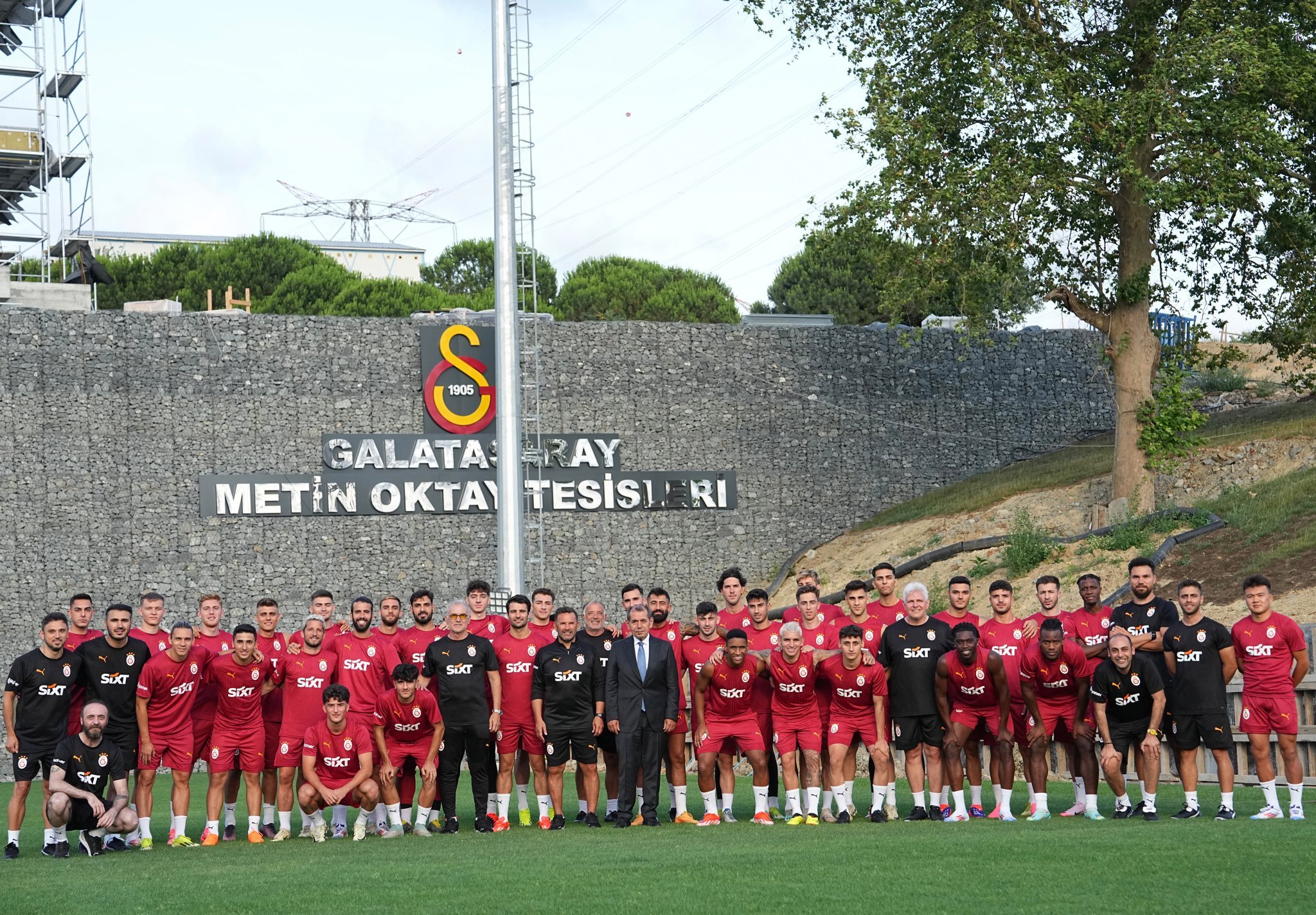 Galatasaray yeni sezona, yeni tesislerinde, yeni golcüsüyle girdi