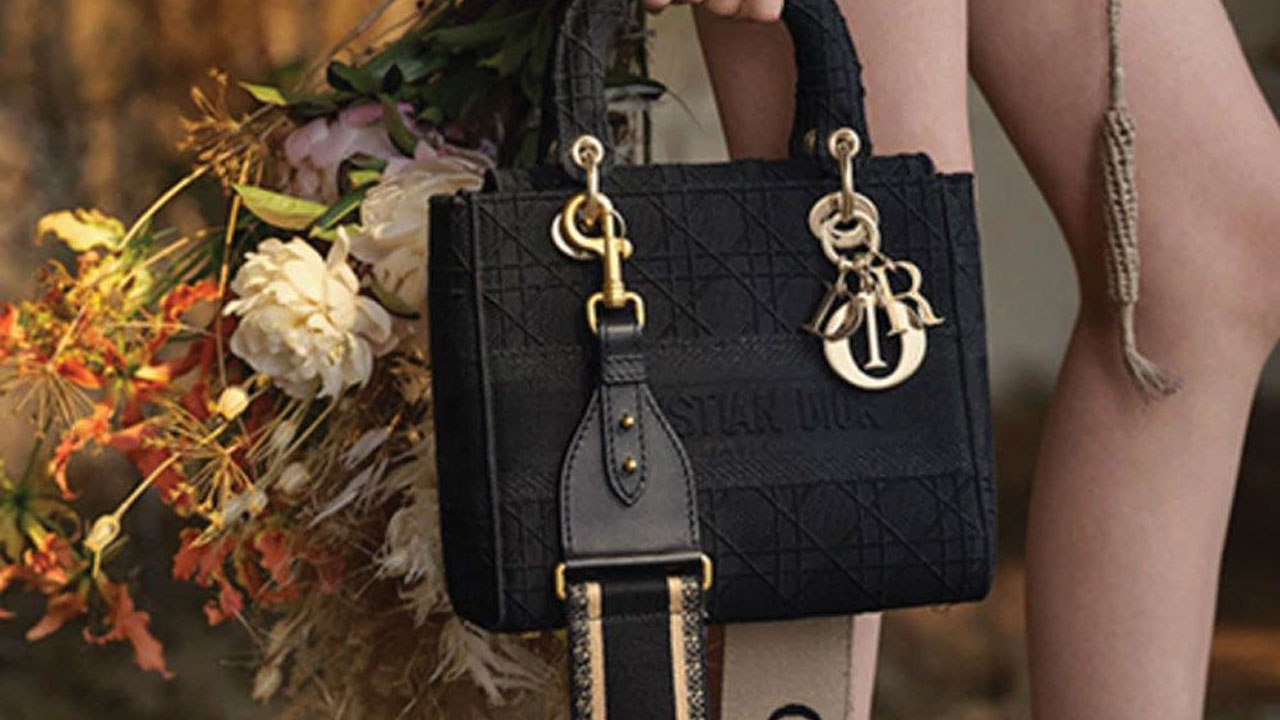 Dünyaca ünlü moda şirketine kayyum atandı: 57 avroluk çantayı yüzde 5000 karla satış