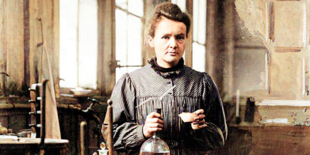 Marie Curie'nin radyasyon saçan laboratuvar defteriyle anıldı