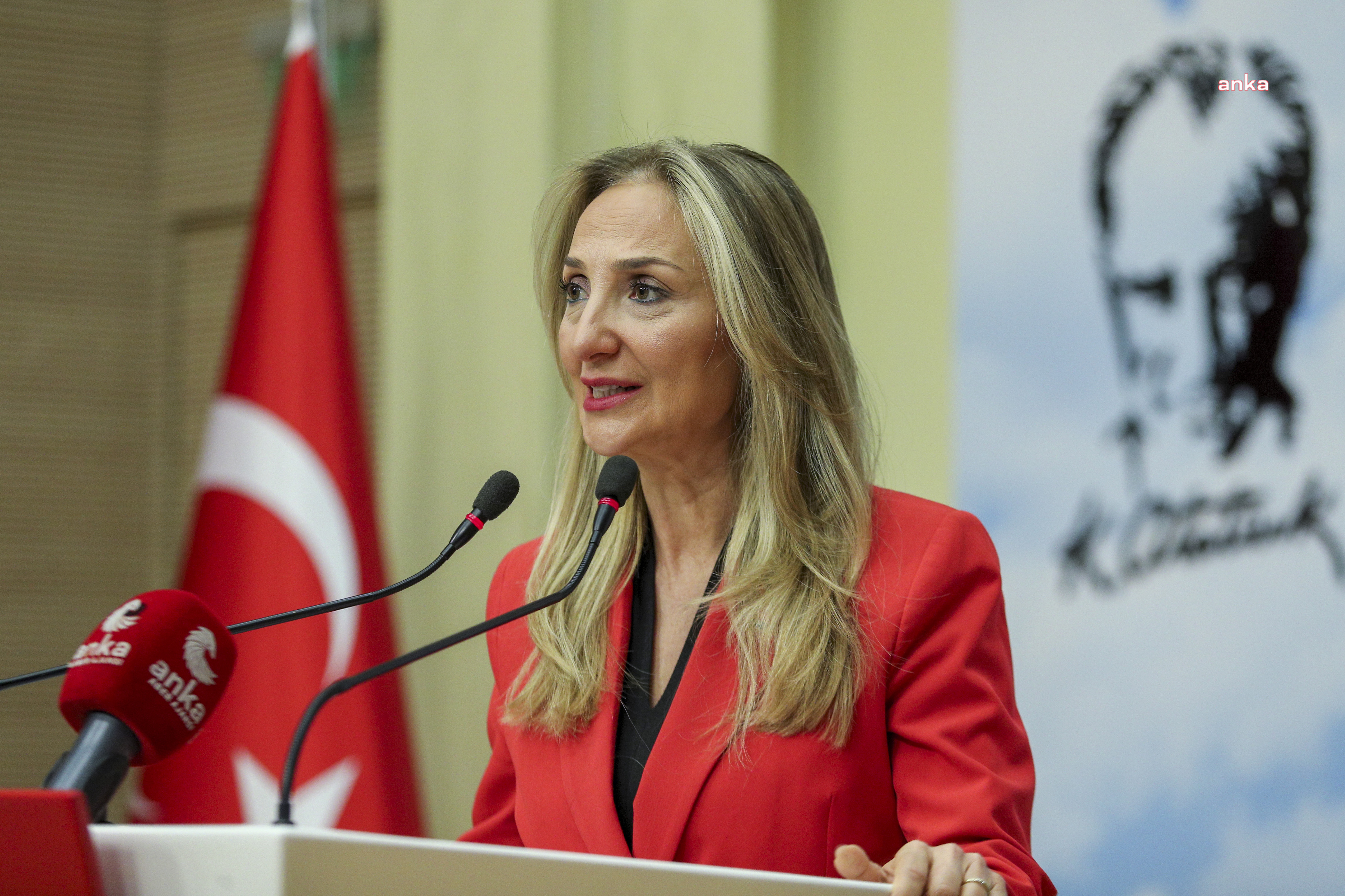 Aylin Nazlıaka'dan iktidara 'soyadı' eleştirisi