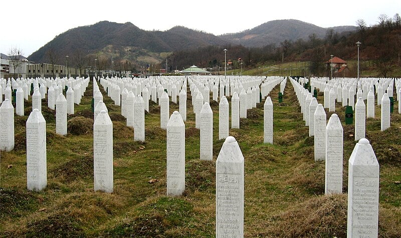 11 Temmuz, Srebrenitsa Soykırımı'nı Anma Günü" olarak ilan edildi