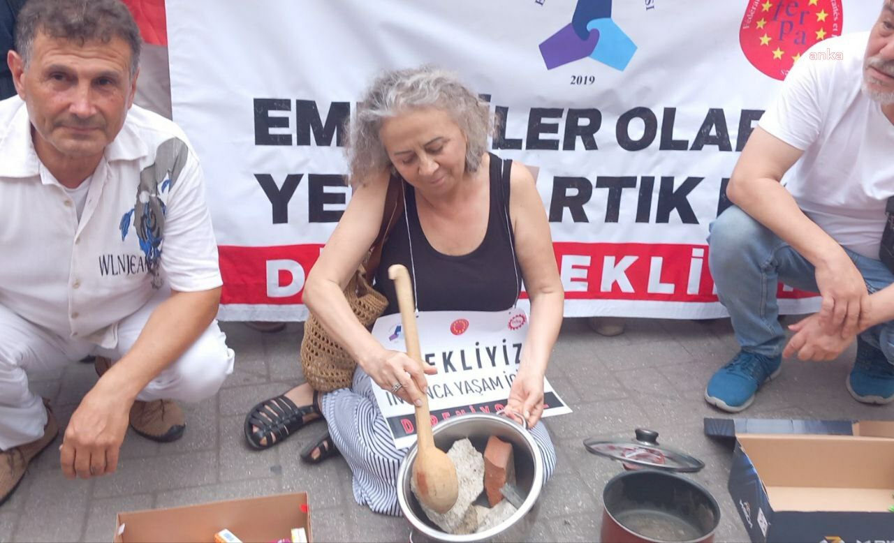 DİSK, TÜİK rakamlarını taş kaynatarak protesto etti