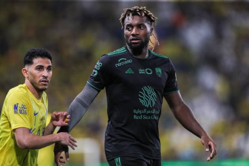 Fenerbahçe, Maximin’e imza attırıyor