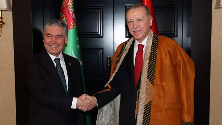 Cumhurbaşkanı Erdoğan'a 'Türkmen Halkının Fahri Aksakalı' ünvanı