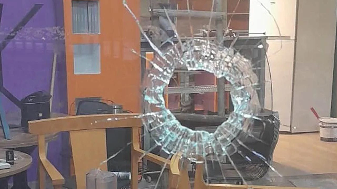 Diyarbakır'da üç haftada üç kafeye bombalı ve silahlı saldırı