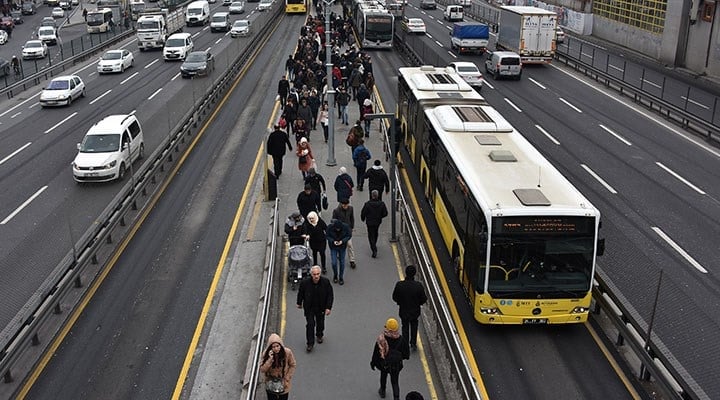 İmamoğlu’nun seçim vaadiydi: İBB'den işsiz vatandaşlara ücretsiz ulaşım desteği